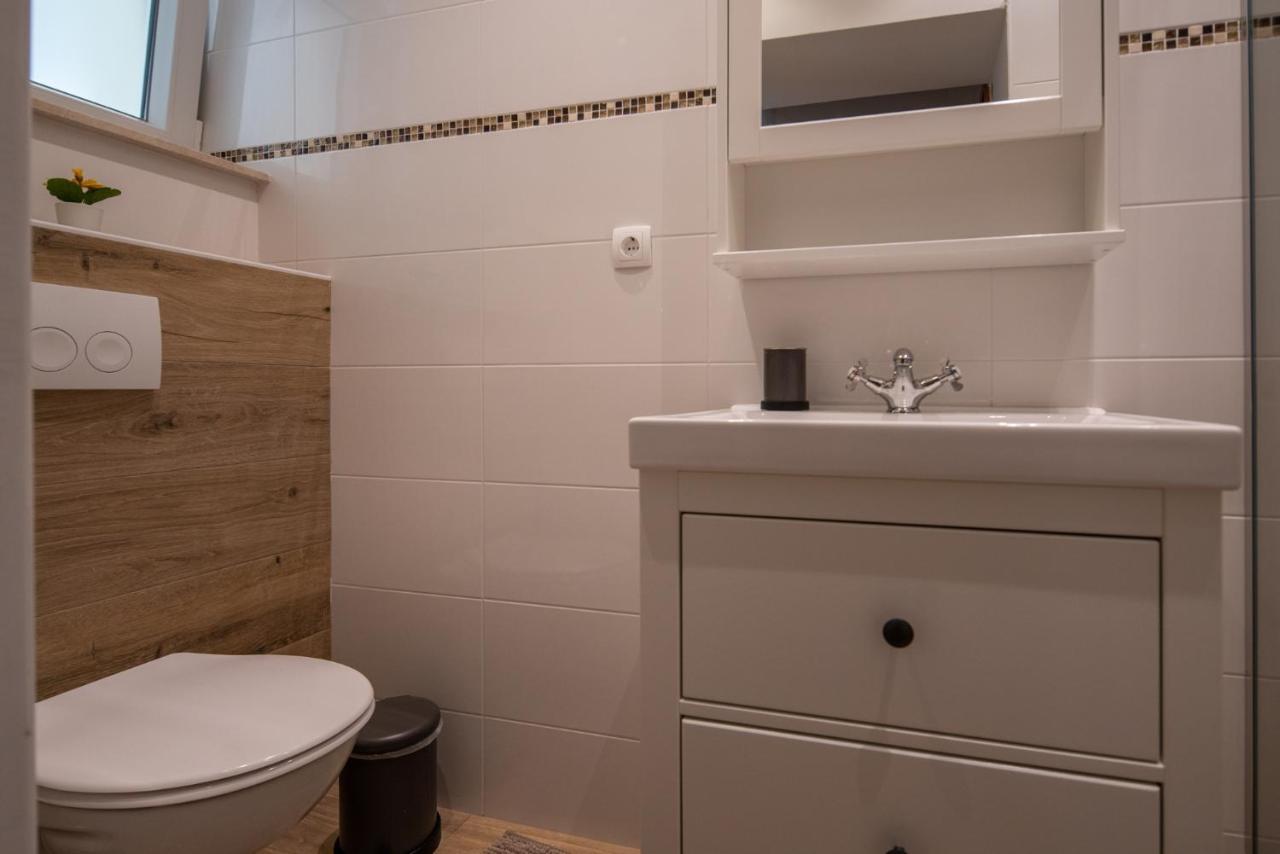 Apartmani Mara Пакоштане Екстер'єр фото