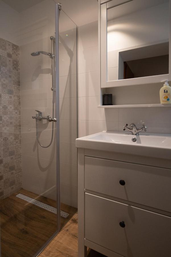 Apartmani Mara Пакоштане Екстер'єр фото