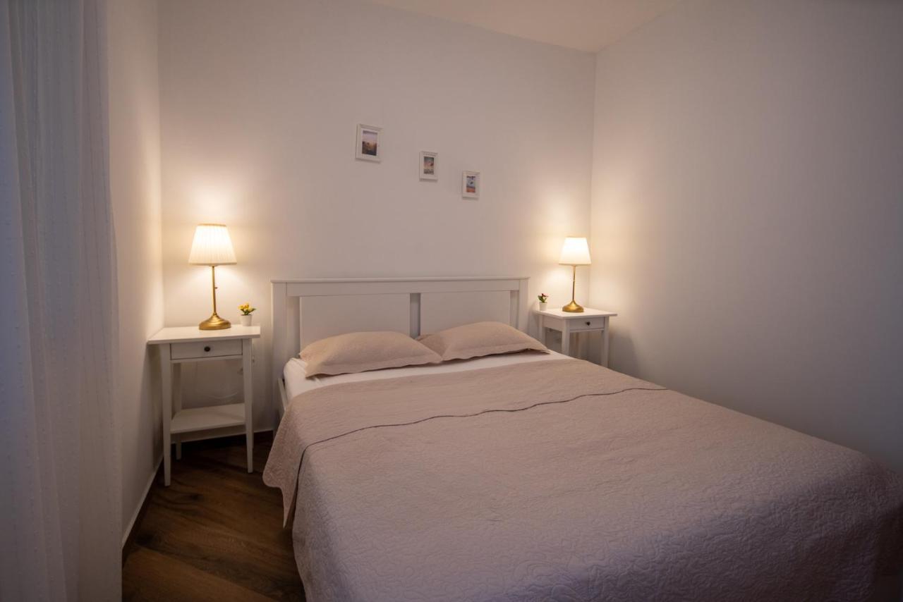 Apartmani Mara Пакоштане Екстер'єр фото