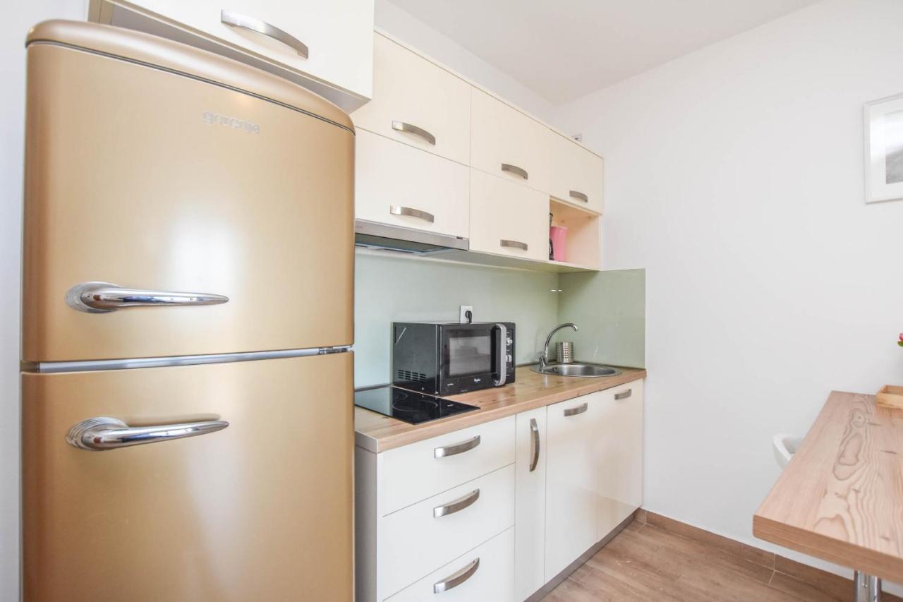 Apartmani Mara Пакоштане Екстер'єр фото